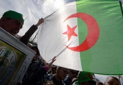 انسحاب أول مرشح من انتخابات رئاسة الجزائر