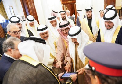 سمو رئيس الوزراء يدشن أول شبكة دفع بنظام البصمة في المنطقة‎