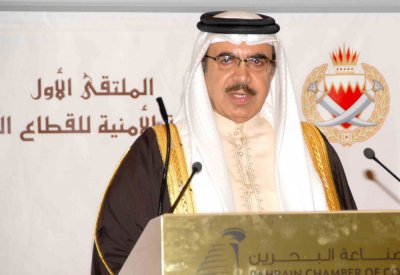 وزير الداخلية يعرب عن اعتزازه بتكريم سمو ولي العهد