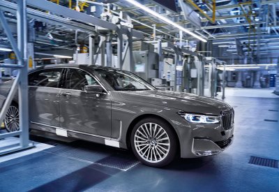 الطراز الجديد من BMW الفئة السابعة صالون يدخل مرحلة الإنتاج