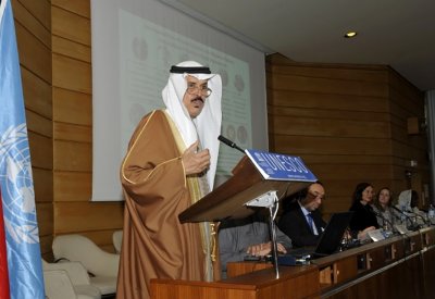 وزير التربية والتعليم يقدم عرضاً عن تاريخ التعليم في البحرين
