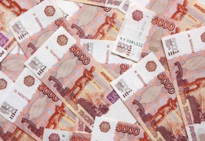 الروبل الروسي يرتفع لأعلى مستوى في 5 أشهر مقابل الدولار