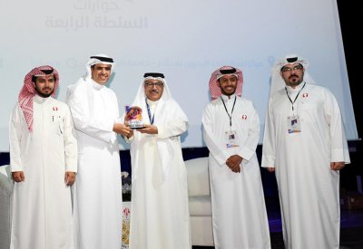 وزير شؤون الإعلام: احتكار الرياضة وتسييسها يحرم 90% من العرب من مشاهدة كرة القدم
