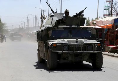 فقدان 100 عنصر من الأمن الأفغاني بعد معركة مع طالبان