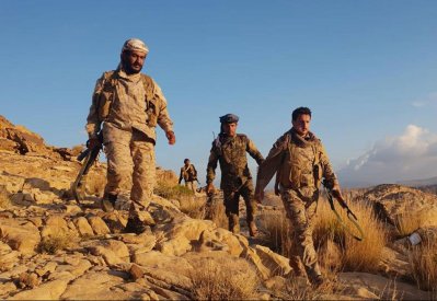 الجيش اليمني يستعيد مواقع بآخر معاقل الحوثي في باقم