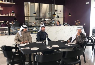 سمو رئيس الوزراء يزور موقع جرافيتي فيليج