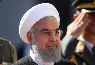 روحاني يقر بتأثير العقوبات الأميركية.. ويهدد باللجوء للقضاء
