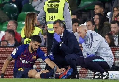 الإصابة تهدد تواجد سواريز مع منتخب أوروغواي