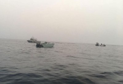 اليمن.. إيرانيون يدربون الحوثيين على تفخيخ الملاحة