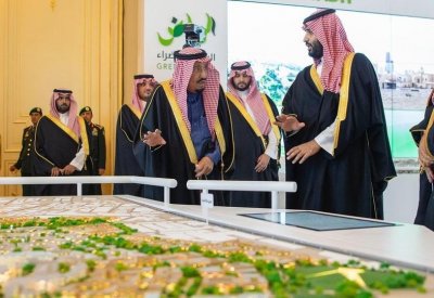 الملك سلمان يطلق 4 مشاريع كبرى في الرياض