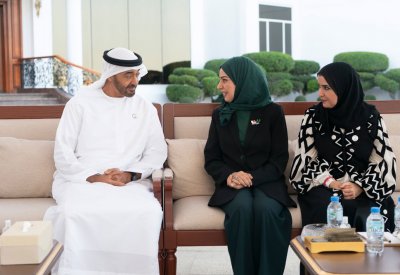 محمد بن زايد: أثبتت المرأة البحرينية دورها البارز في التطوير والتنمية