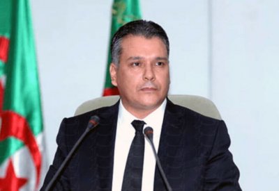 لم يبقَ أحد بسفينة بوتفليقة.. الحزب الحاكم يركب الحراك