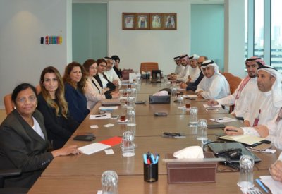 الزياني يستعرض جهود تنمية الاستثمارات في القطاع الصحي