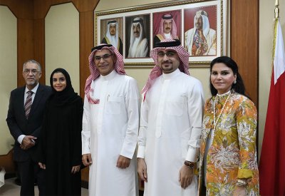 العصفور يؤكد أهمية الدفع بجهود الشباب نحو مزيد من الإبداع