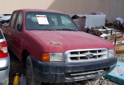 بلدية الجنوبية تخطر أكثر من 100 سيارة مهجورة وخربة