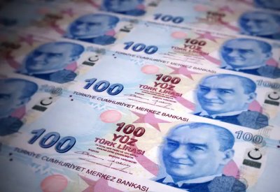 خلافات ترمب وأردوغان تهدد الليرة التركية بمخاطر كبيرة