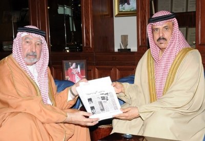 وزير التربية يتسلم نسخًا من مؤلفات الدكتور عبدالله المطوع