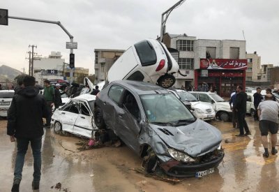 السيول تغرق محافظات إيرانية.. وسقوط قتلى