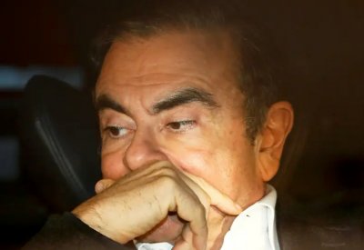 تقرير: "كارلوس غصن" انتهك صلاحياتة في "نسيان"