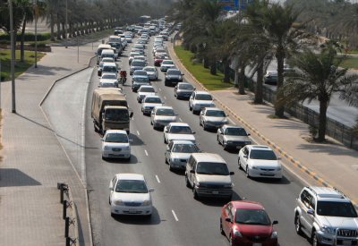 التصرفات غير اللائقة لسائق خليجي متهور تدخله الحبس شهر