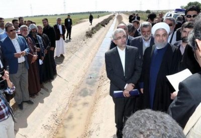 روحاني في الأحواز.. والمدن مهددة بانهيار السدود