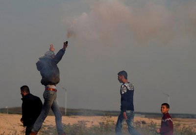 إصابة 7 فلسطينيين في احتجاجات على حدود قطاع غزة