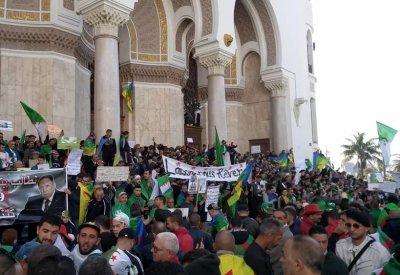 الشرطة الجزائرية: لم نطلق الرصاص على المتظاهرين