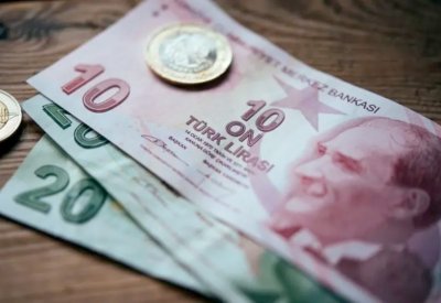 الليرة التركية تنزف مجدداً قبل الانتخابات المحلية