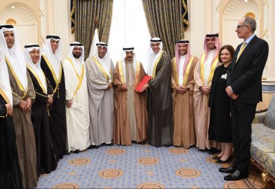 سمو رئيس الوزراء يتسلم توصيات اللجنة المشتركة بشأن دعم صغار التجار‎