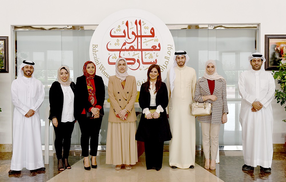الأنصاري: تعزيز التعاون مع "جمعية الصحفيين" لإبراز إنجازات المرأة البحرينية
