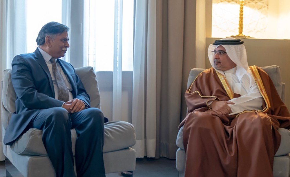سمو ولي العهد يستقبل سفير جمهورية الهند