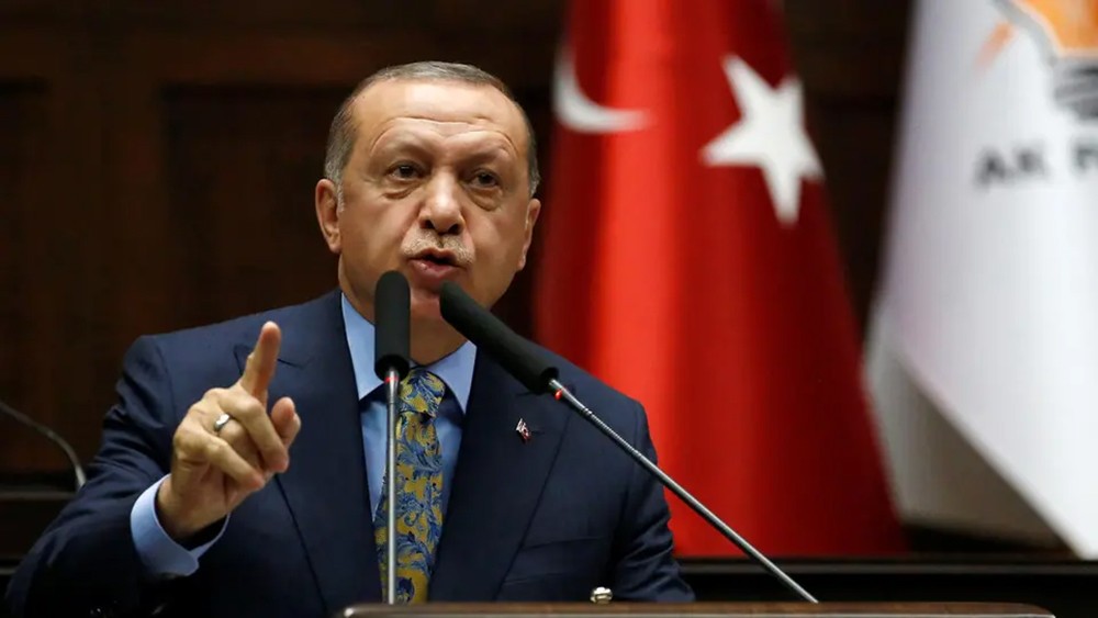فورين بوليسي: حكومة أردوغان على موعد مع هزة قاسية
