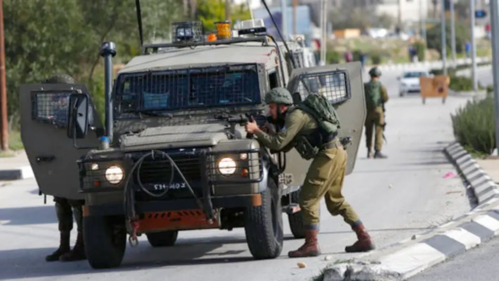 مقتل فلسطينيين في رام الله بزعم صدم دورية إسرائيلية