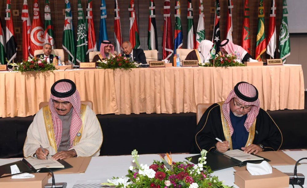 وزيرا الداخلية والعدل يوقعان اتفاقيات التعاون الأمني والقضائي