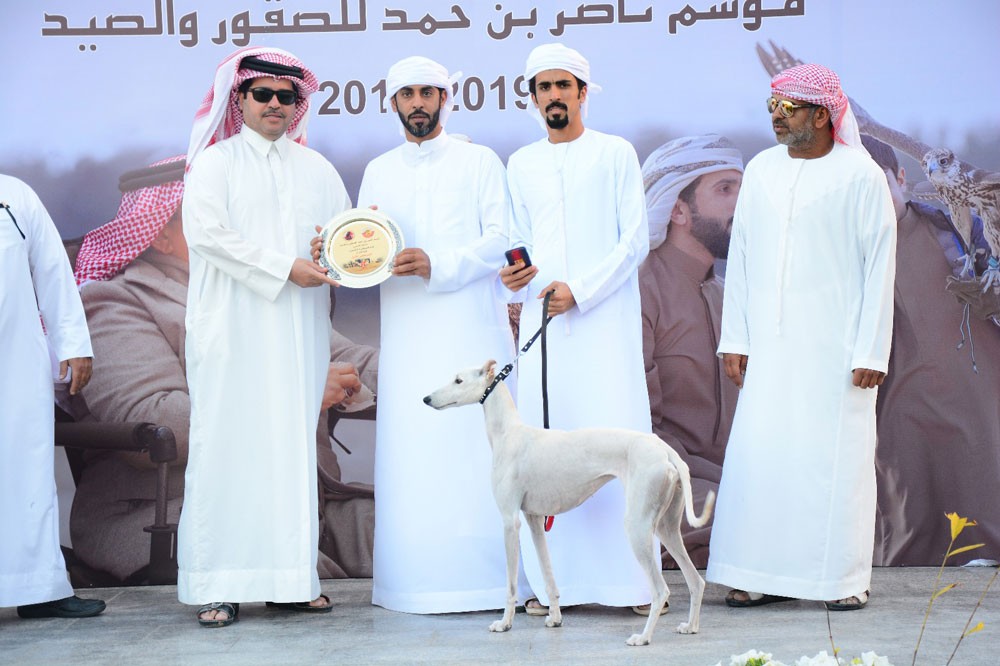 ناصر بن حمد يشيد بنجاح الموسم البري للرياضات التراثية ويوجه بالتطوير