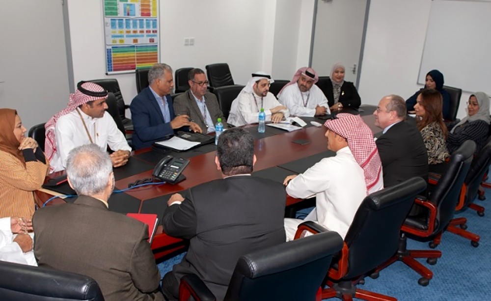 لجنة المفاوضات بطيران الخليج تعقد اجتماعا مع نقاباتها الثلاث