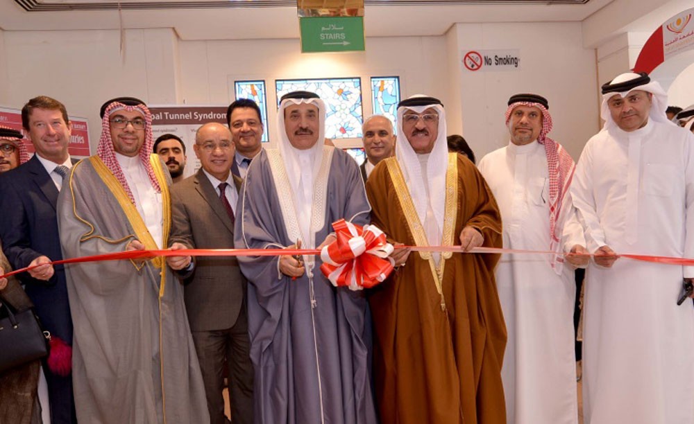 وزير العمل يفتتح فعالية يوم المهن التاسع التي نظمتها الجامعة الأهلية