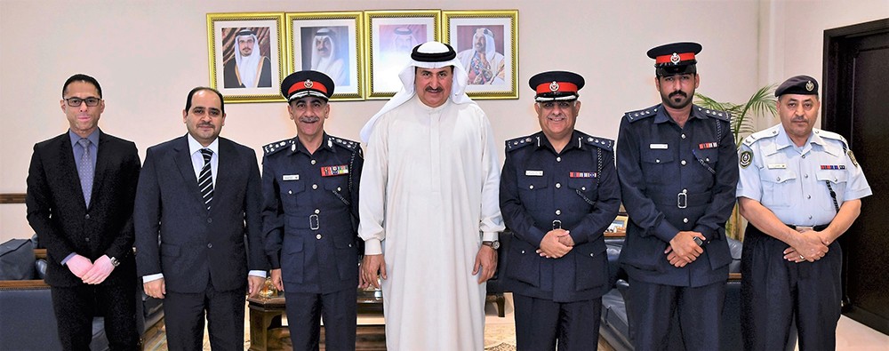 "العمل" و"الداخلية" تبحثان إطلاق مبادرة لتأهيل كوادر وطنية للعمل بمجال الأمن والحراسة في القطاع الخاص