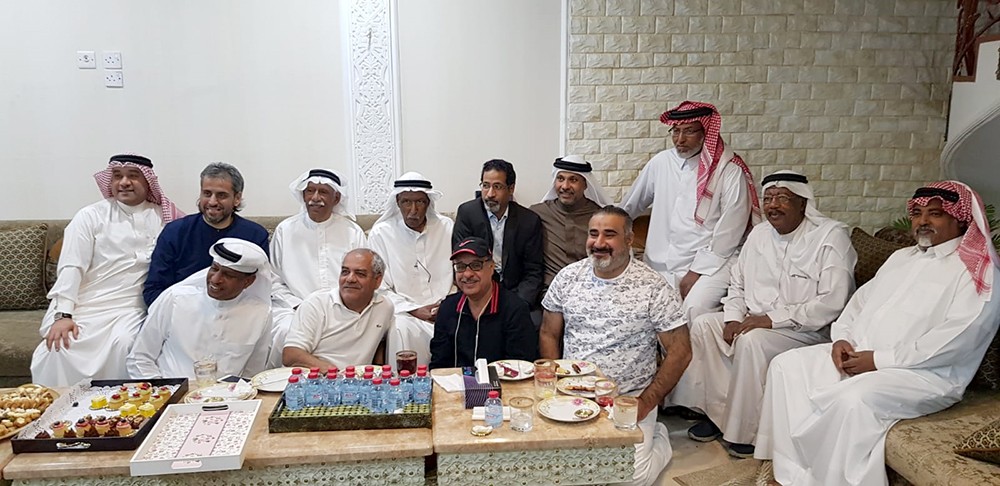مسرح أوال يزور الفنان القدير محمد عواد في منزله
