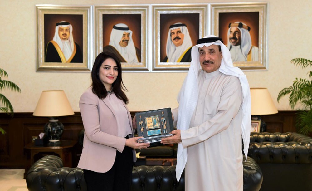 وزير العمل يستقبل مستشارة الاتحاد العربي التطوعي
