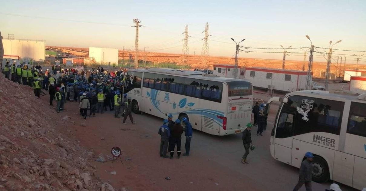 حراك الجزائر..مسيرات حاشدة لعمال شركة سوناطراك بالجنوب