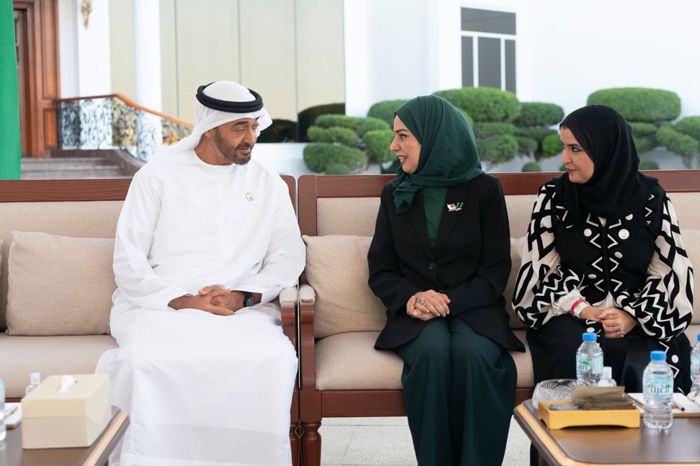 محمد بن زايد: أثبتت المرأة البحرينية دورها البارز في التطوير والتنمية