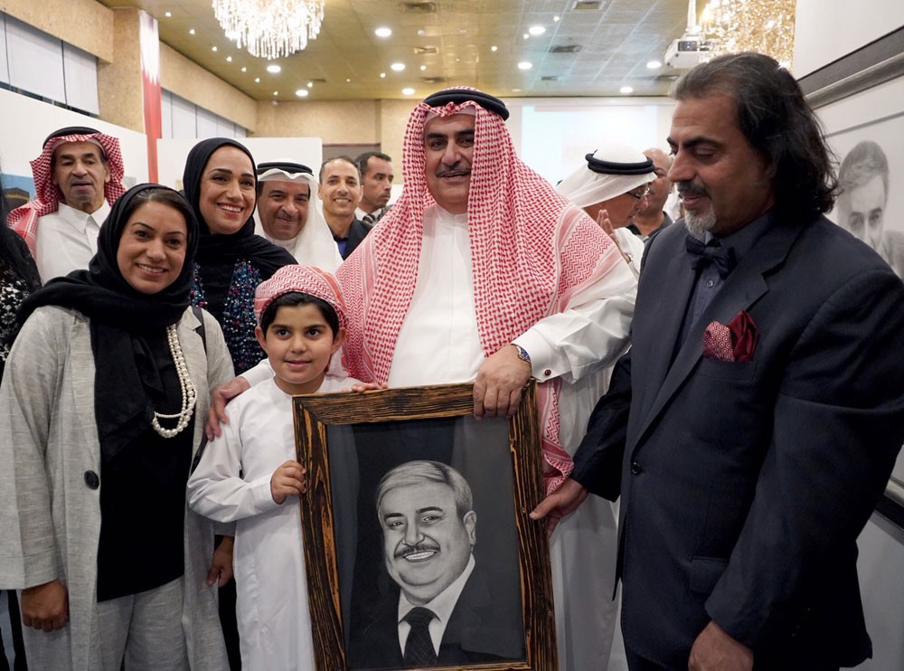 وزير الخارجية يفتتح معرض الفن التشكيلي "إبداعات"