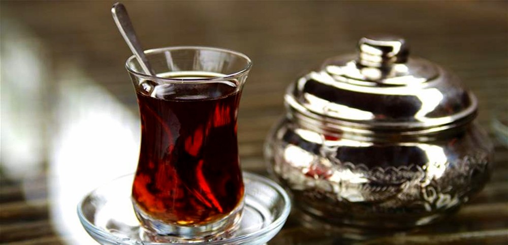 خطر قاتل للشاي الساخن.. احذروه!