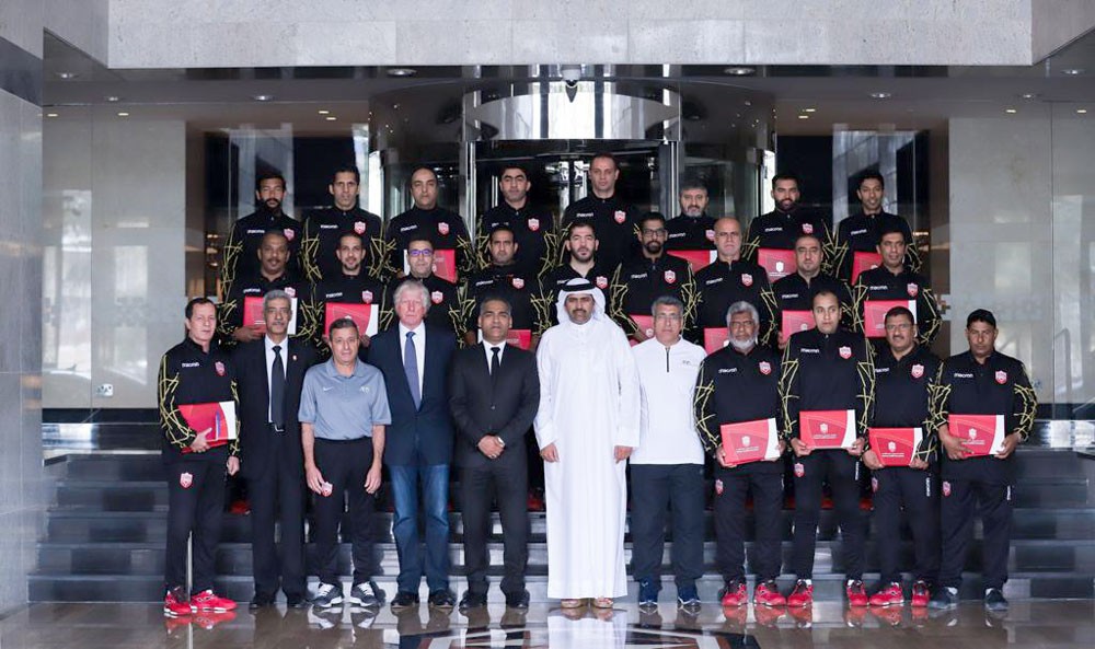 البوعينين يختتم دورة دبلوم كرة القدم للمحترفين