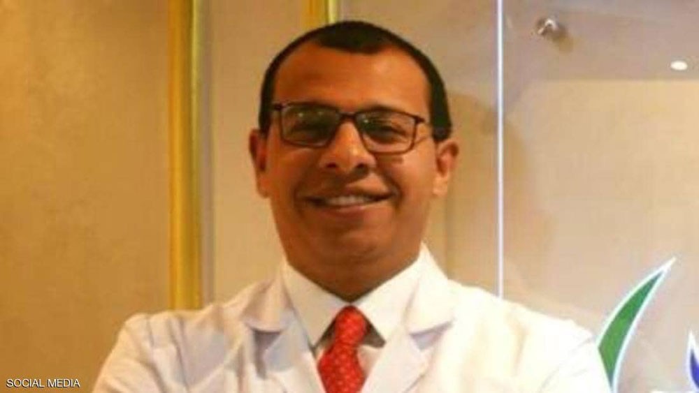  طبيب مصري يصبح "مرجعا عالميا" في علاجات الليزر