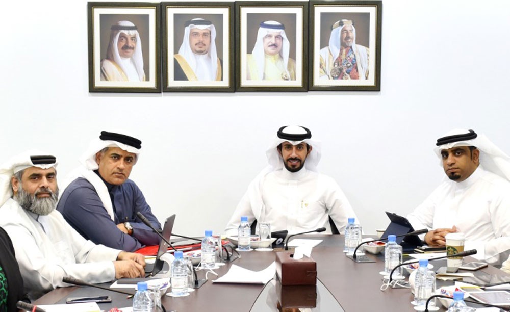 خدمات النواب توافق على عدم تسريح البحرينيين من الشركات