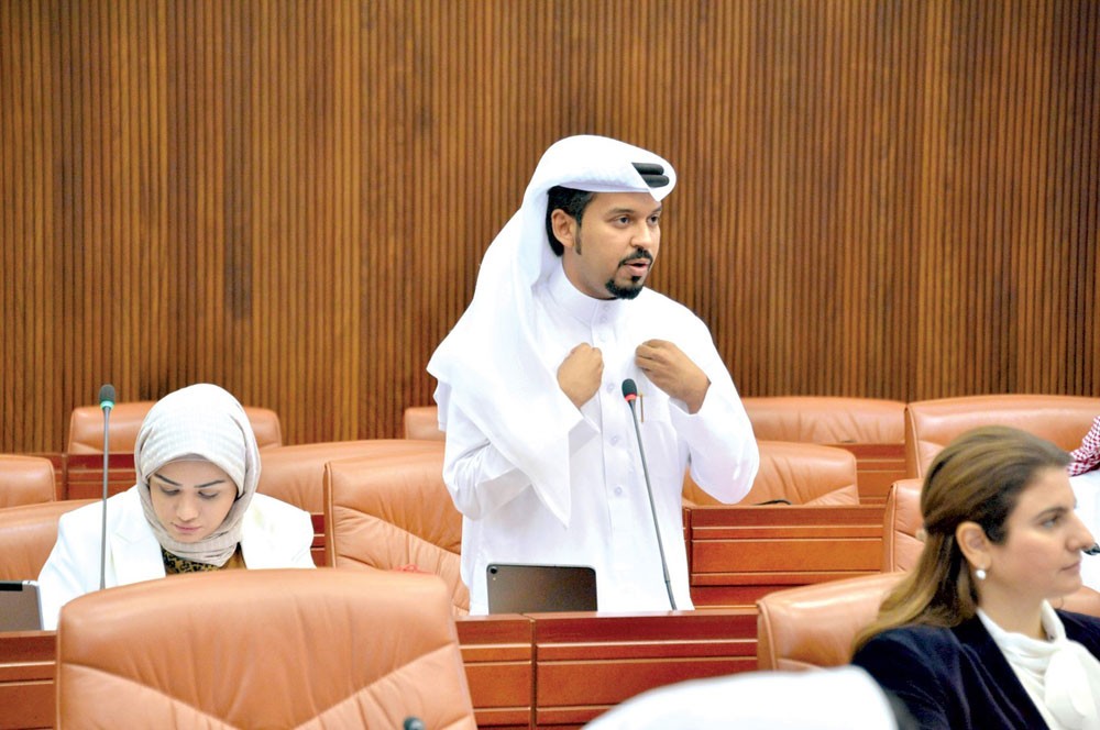 النفيعي يهنئ القيادة بفوز الشيخ سلمان إبراهيم بولاية ثانية