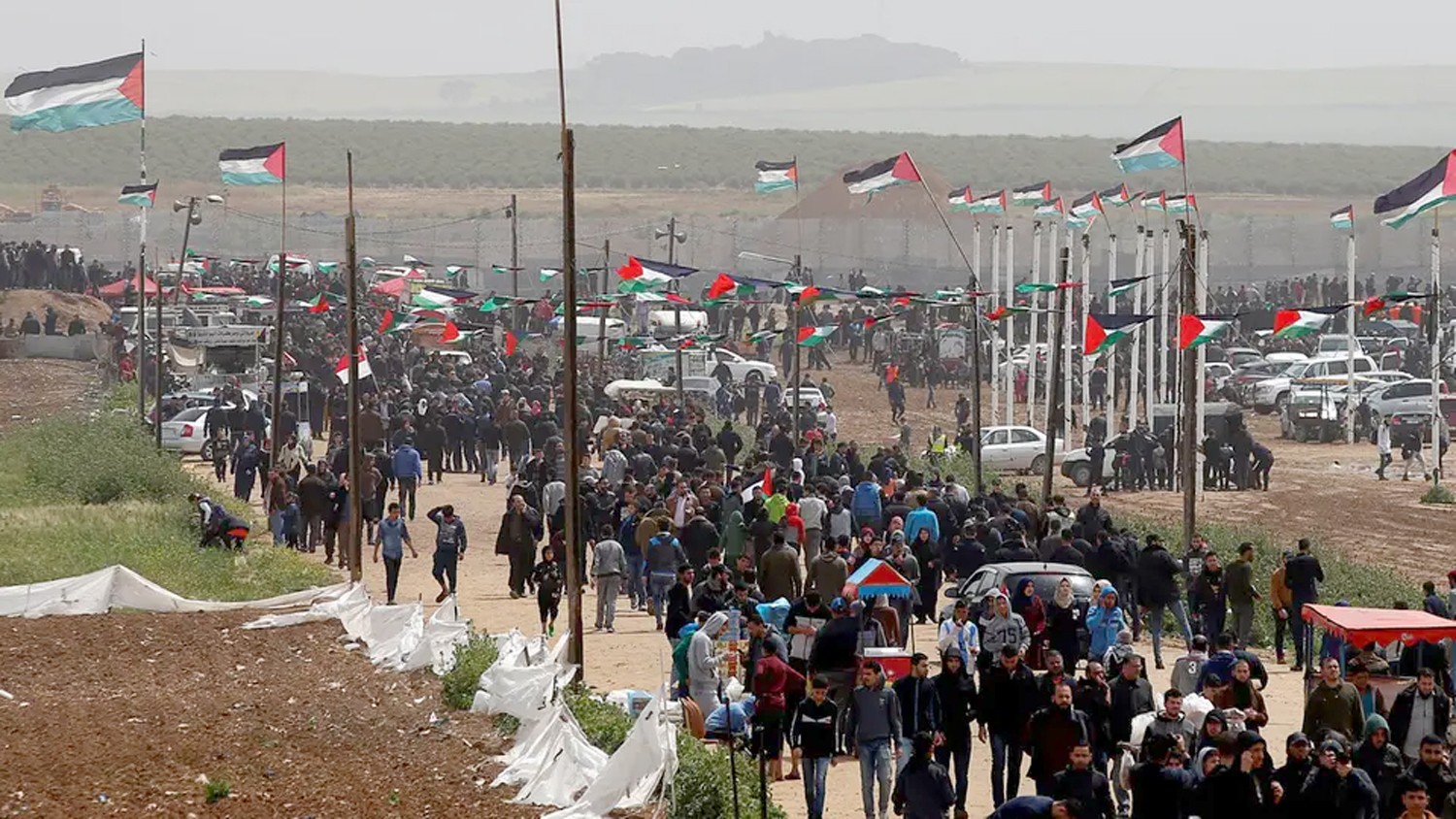 "الأرض والعودة".. مقتل فلسطينيين و200 مصاب برصاص إسرائيلي