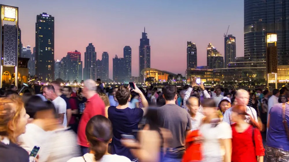 الإمارات تدرس ملف رسوم السياحة لتعزيز تنافسية القطاع